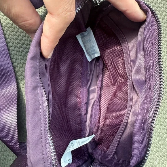Ododos Purple Belt Bag - NWOT - Picture 4 of 4